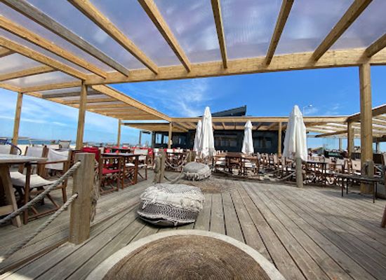 portugal/beira-alta/bar/mambu-restaurant-beach-club