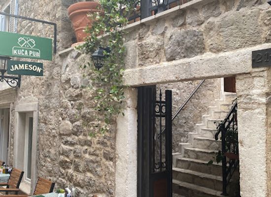 montenegro/budva/bar/kuca-pub-restaurant