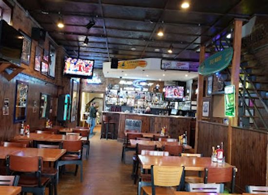 indiana/terre-haute/bar/tree-house