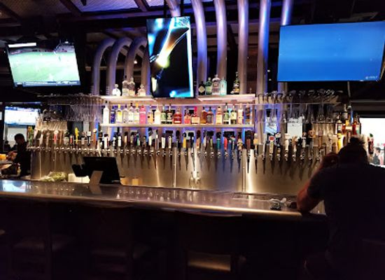 california/sacramento/old-sacramento-historic-district/bar/yard-house