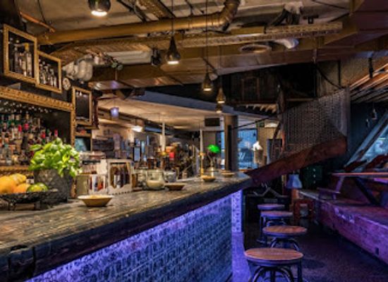 austria/innsbruck-land/bar/cafe-bar-wohnzimmer