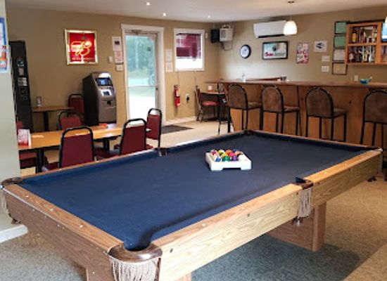 canada/acadian-peninsula/bar/mel-s-lounge