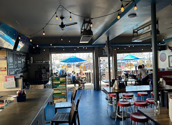 california/san-diego/mission-beach/bar/coaster-saloon