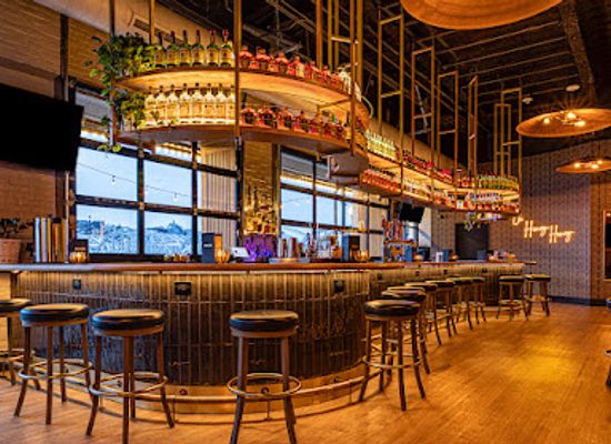 ohio/cincinnati/newport/bar/beeline-newport-on-the-levee