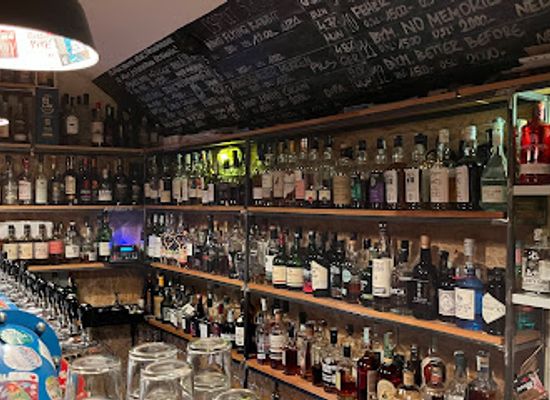 hungary/kunsag/bar/melypont-presszo