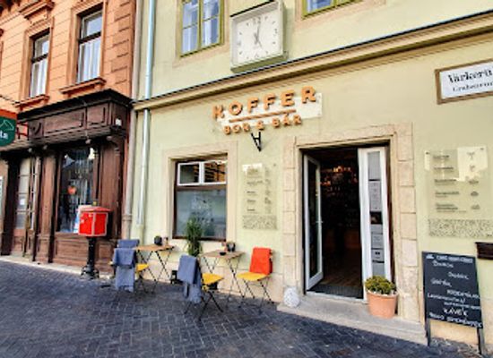 hungary/sopron/bar/koffer-borbar