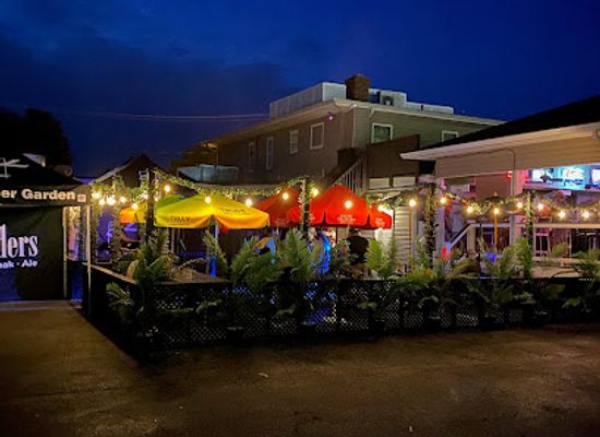 maryland/chesapeake-bay-area/bar/traders-seafood-steak-ale