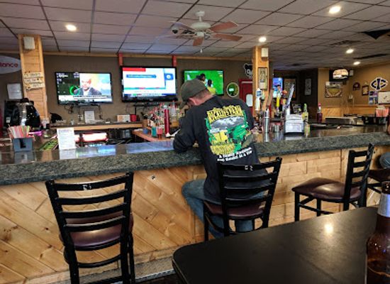 iowa/fort-dodge/bar/sneakers-eatery-and-pub