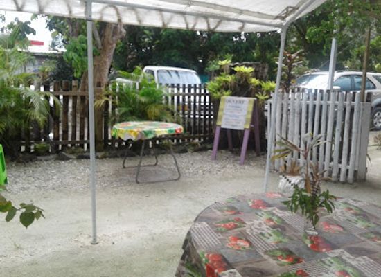 french-polynesia/huahine/bar/roulotte-nahautea