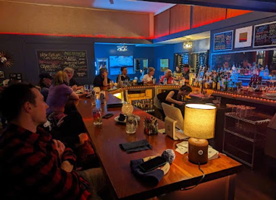 vermont/camel-s-hump-state-park/bar/emily-s-bar-and-bistro