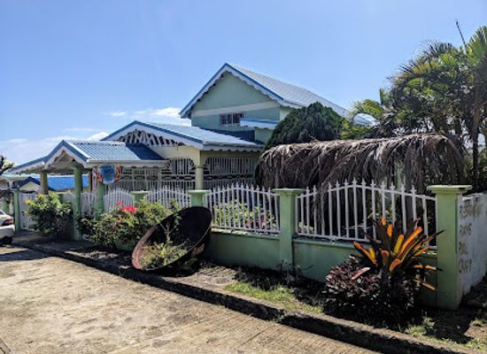 dominica/saint-andrew/bar/om-s-ocean-view-inn