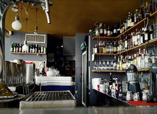 greece/thrace/bar/lola