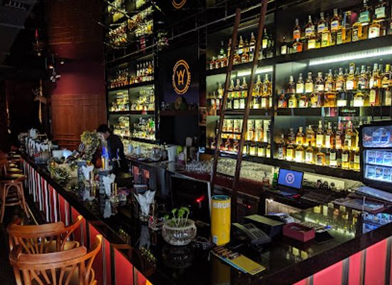malaysia/johor/bar/whisky-house-johor-bahru