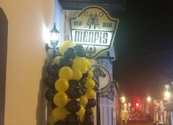 bolivia/sucre/historic-center/bar/old-menfis-bar