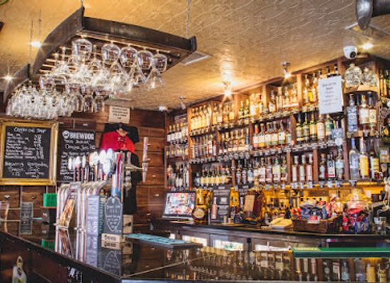 ireland/county-waterford/bar/revolution-craft-beer-whiskey-bar