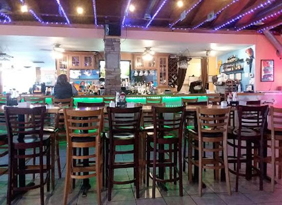 north-carolina/charlotte-metro/bar/lake-norman-tavern
