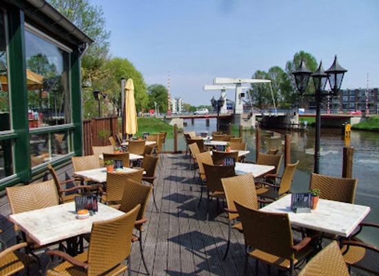 netherlands/noordoostpolder/bar/chillers-de-gezelligste-plek-voor-diner-en-borrel-in-emmeloord