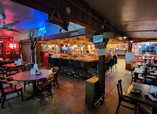 texas/gulf-coast/bar/gilhooley-s-restaurant-and-oyster-bar-18