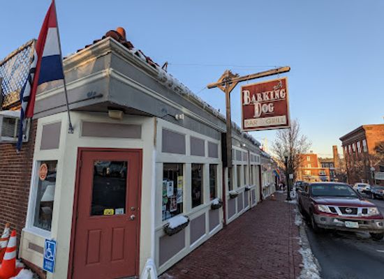 massachusetts/newburyport/bar/barking-dog-bar-grill