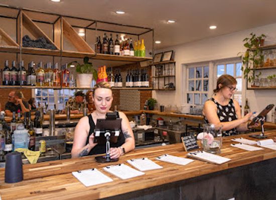 new-mexico/albuquerque/nob-hill/bar/public-house-abq-wine-for-the-people