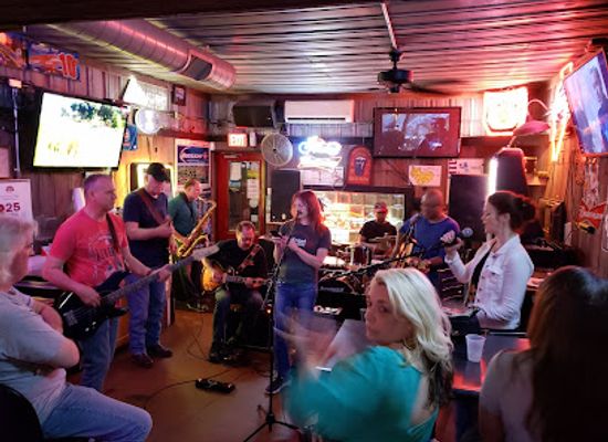 illinois/corn-belt/bar/weebles-bar-grill