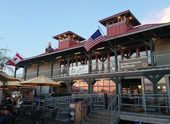 vermont/chittenden-county/bar/splash-at-the-boathouse