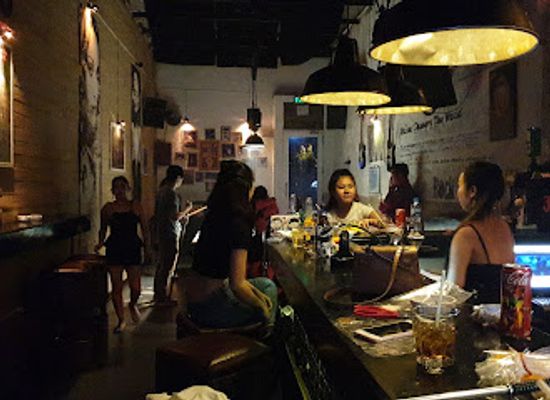vietnam/vung-tau/bar/r-r-rock-n-roll-bar
