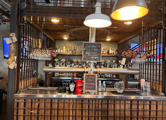 utah/goblin-valley/bar/strap-tank-brewery