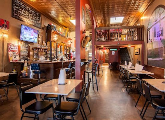 arkansas/pinnacle-mountain-state-park/bar/four-quarter-bar
