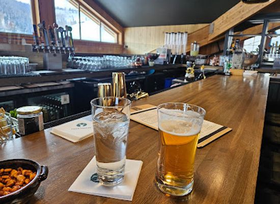 utah/deer-valley/bar/royal-street-bar-sticky-wicket