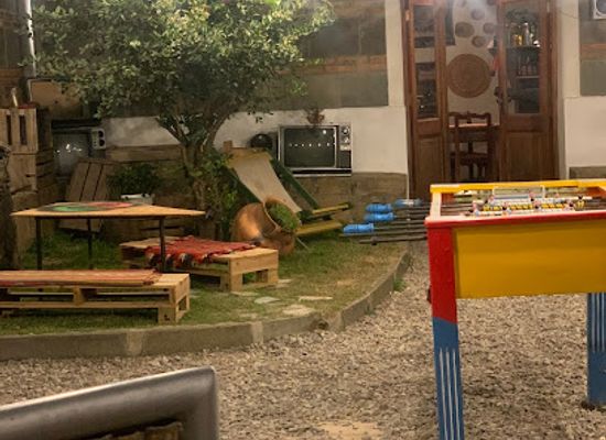 bolivia/altiplano/bar/patio-vecha