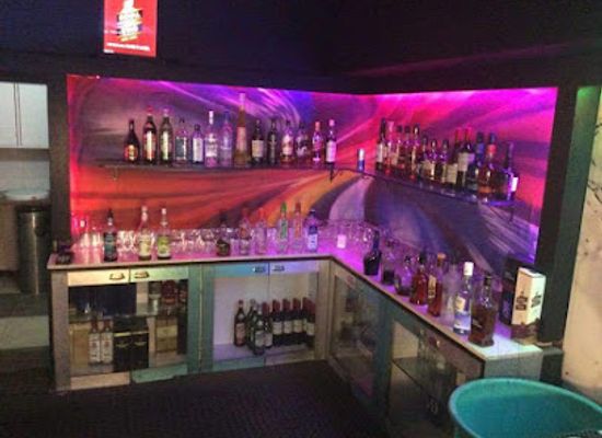india/udaipur/bar/g-and-g-pubs