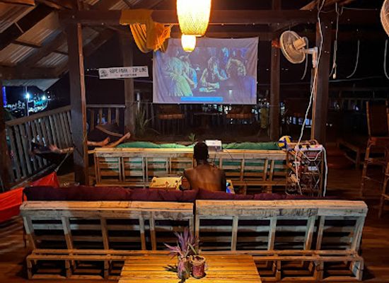 cambodia/preah-sihanouk/bar/pygmy-pineapple