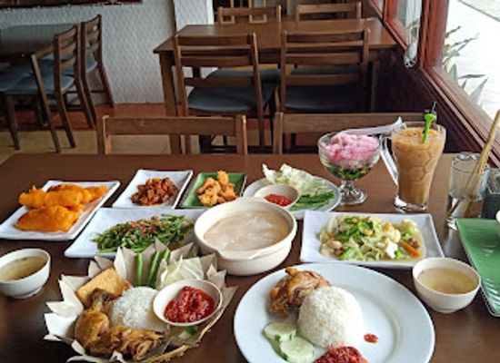 brunei/tutong-river/bar/q-inn-restaurant-tutong-branch