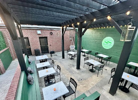 alabama/greater-birmingham/bar/emerald-lounge