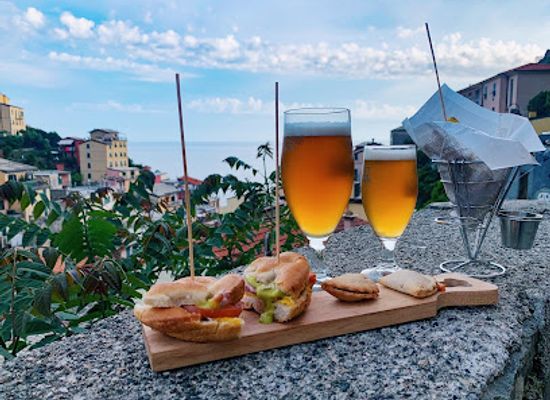 italy/italian-riviera/bar/old-school-cocktails-food