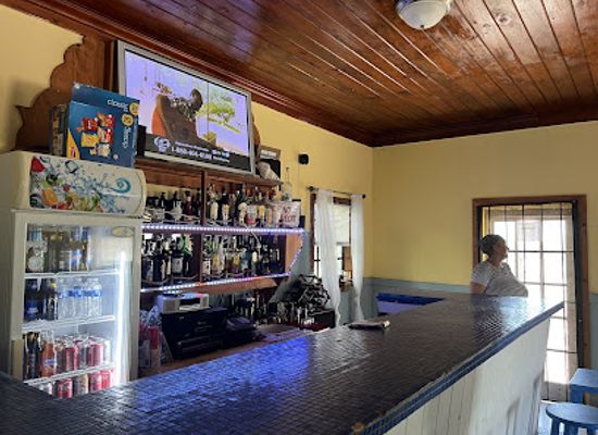 the-bahamas/ragged-island/bar/turtle-pond-bar-and-grill