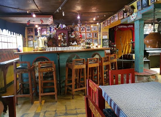guatemala/caribbean-coast/bar/circus-bar