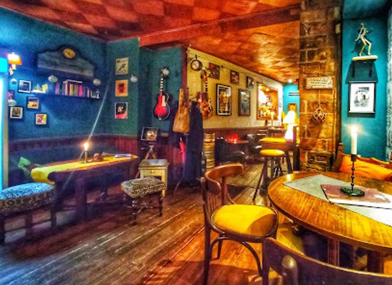 hungary/pilis-mountains/bar/propeller-bar-cafe