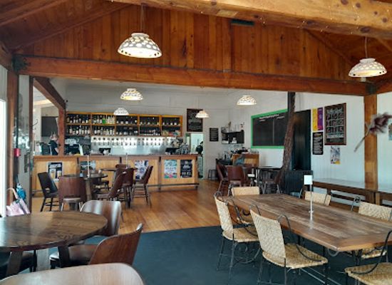 new-zealand/tasman/bar/sprig-fern-mapua