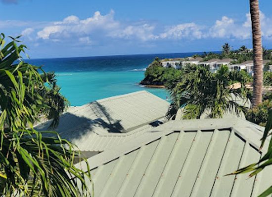 antigua-and-barbuda/devil-s-bridge/bar/the-verandah-resort-spa-beach-bar