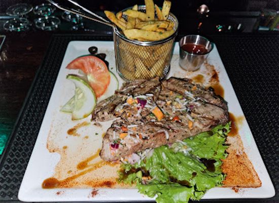 dominica/mahaut/bar/old-skool-bar-and-grill