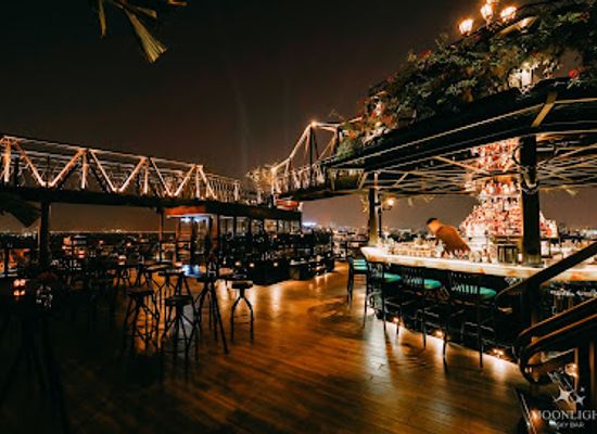 vietnam/northwest/bar/moonlight-sky-bar