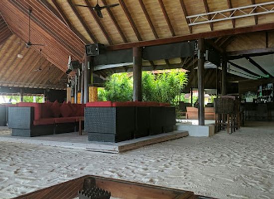 maldives/thinadhoo-island/bar/main-bar