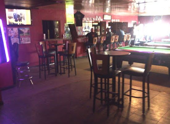 illinois/peoria/bar/crow-s-nest