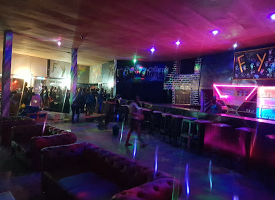 cameroon/yaounde/nlongkak/bar/fresco-y-caliente