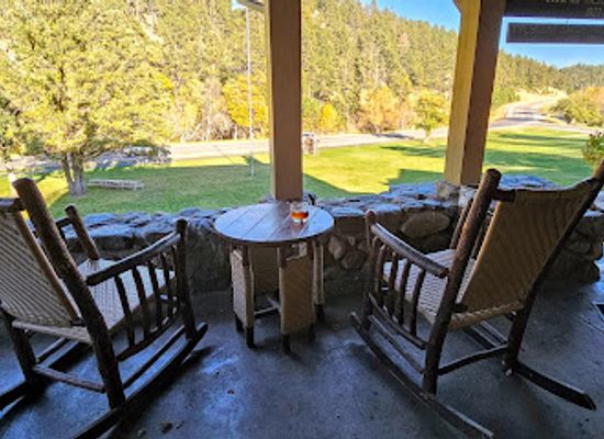 south-dakota/custer-state-park/bar/state-game-lodge-restaurant-custer-state-park