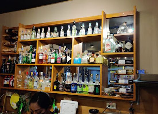 ecuador/highland-valleys/bar/ouhlala