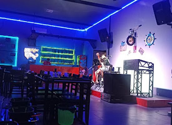 cambodia/koh-kong/bar/chamber-pub