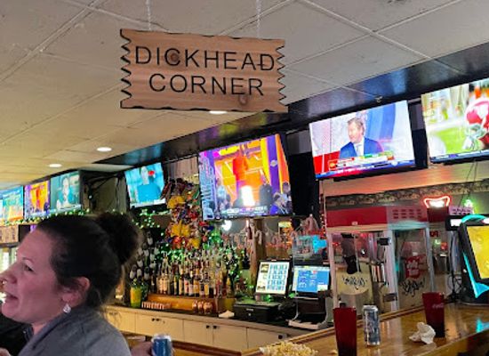 iowa/stone-state-park/bar/steinbeck-s-pub